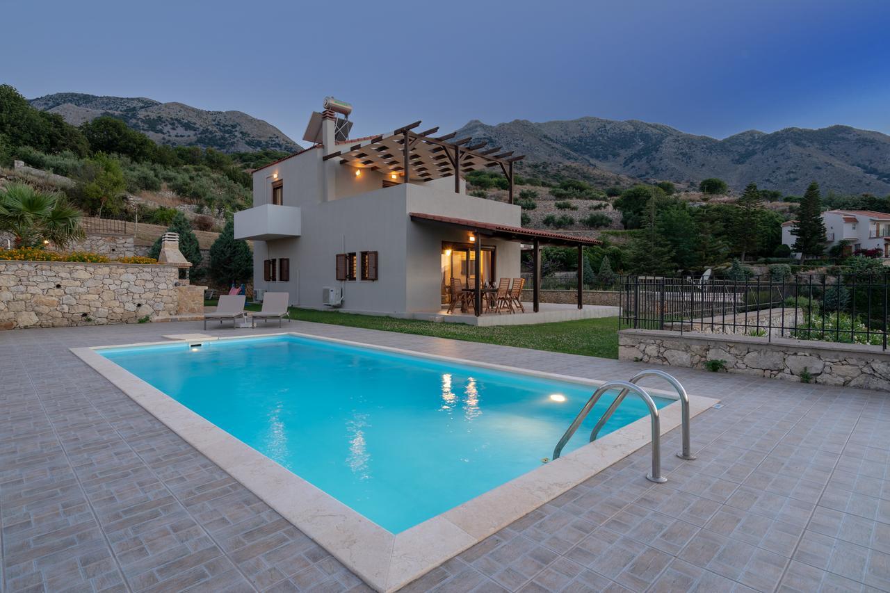 Villa Thea Kournás