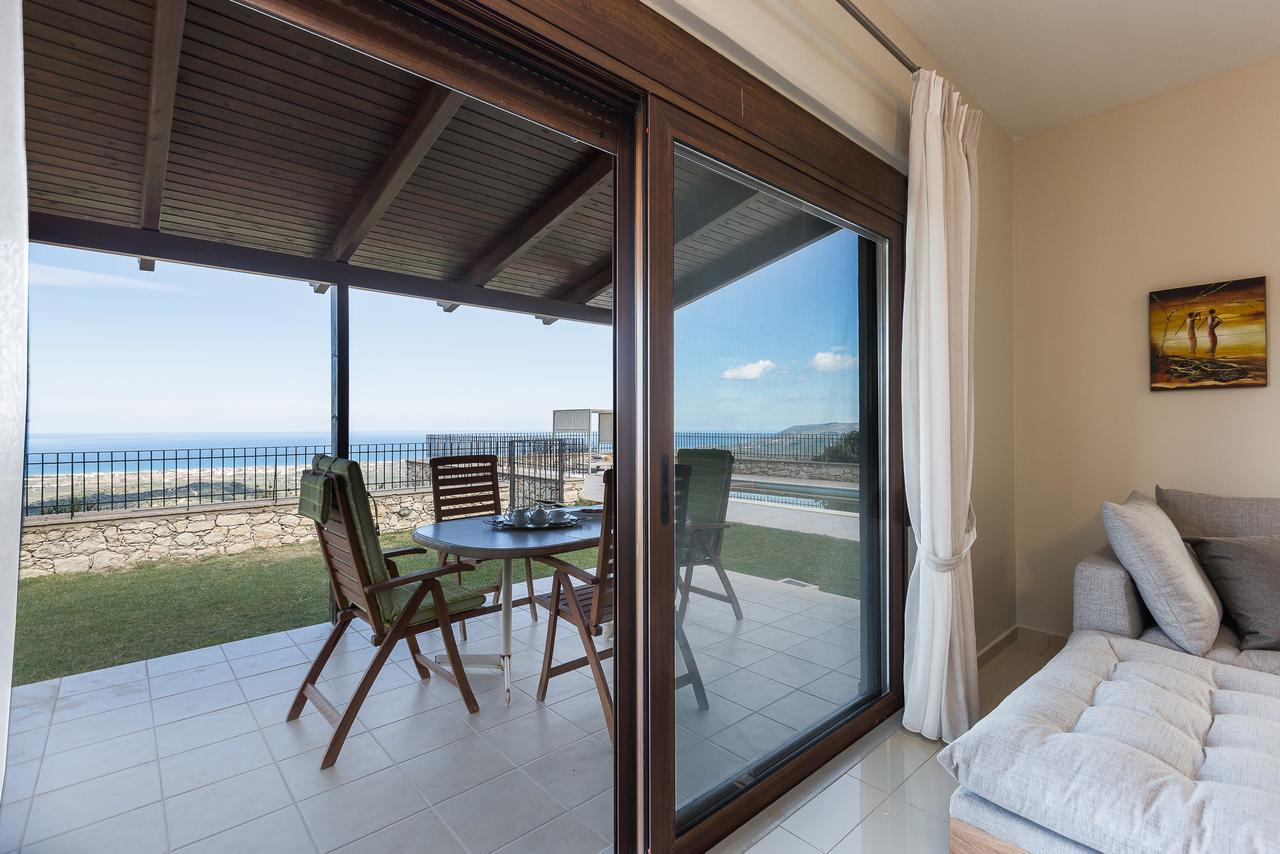 Thea Villa Kournas